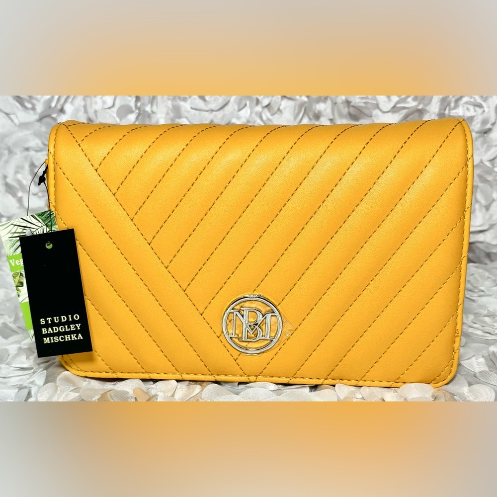 NWT Studio Bagley Mischka Womens Crossbody Handbag Yellow Vegan Leather